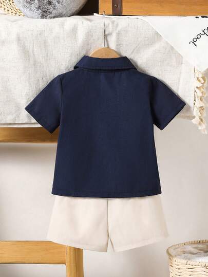 SHEIN Vintaside Kids مجموعة قميص كم قصير وشورت للأطفال الصغار، مناسبة للارتداء اليومي والعودة إلى المدرسة في فصل الخريف/الشتاء، قطعتان