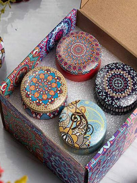 شموع معطرة، شموع معطرة في زجاجات ملونة، شموع في أوعية، حاملات شموع من شمع الصويا المصنوع يدويًا، مناسبة لديكور المنزل والأعراس وزينة عيد الميلاد والأعياد، هدايا مثالية للأصدقاء والعائلة. شموع معدنية مناسبة لأعياد الميلاد وعيد الحب أو رحلات عيد الأم، مجموع
