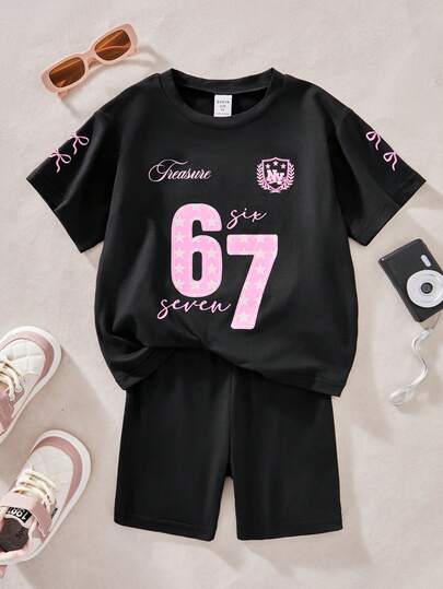 SHEIN مجموعة بنطلون قصير وتيشيرت بأكمام قصيرة للأطفال الصغار، طباعة رقم 67 بتصميم بسيط وجميل، باللون الأسود، 2 قطعة