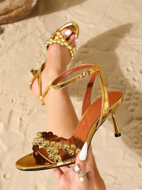 On feet& in love صنادل نسائية أنيقة وعصرية ذات كعب عالٍ وفتحة للأصابع مع حزام وإبزيم، مناسبة للارتداء مع الفساتين