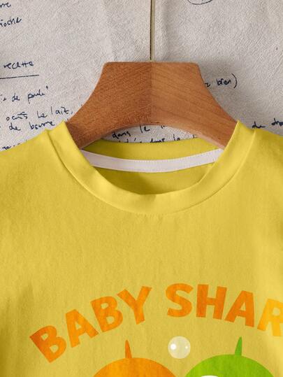 BABY SHARK X SHEIN قميص تي شيرت قصير الأكمام بطبعة سمكة قرش كرتونية جميلة للأولاد، صيفي