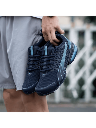 Puma أحذية رياضية كاجوال منخفضة الكاحل مريحة من بوما فولتايك إيفو للرجال، باللون الأسود والأزرق
