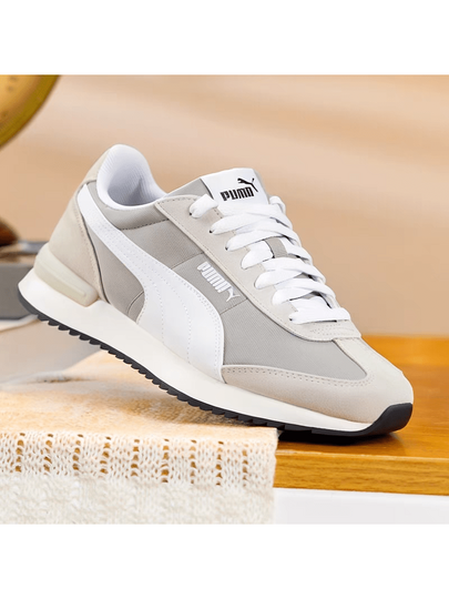 Puma بوما R78 أحذية رياضية كاجوال منخفضة الكعب من النايلون والجلد الاصطناعي، رمادي وأبيض