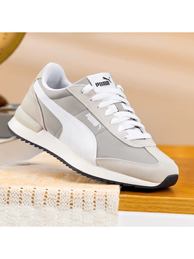 Puma بوما R78 أحذية رياضية كاجوال منخفضة الكعب من النايلون والجلد الاصطناعي، رمادي وأبيض