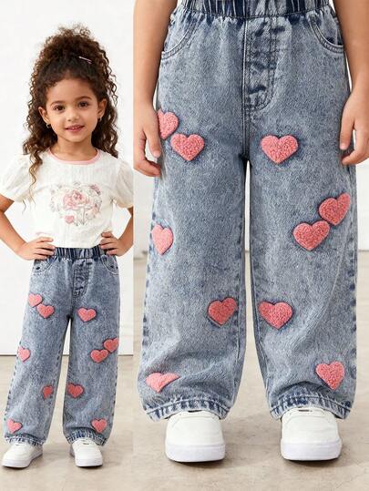 SHEIN ChillGRL بنطلون جينز بناتي بأسلوب جميل، مناسب للربيع/الصيف والخريف/الشتاء، بلون جينز أزرق فاتح، مطرز بقلب وردي، قصة فضفاضة مستقيمة الساق، قماش ناعم ومريح، مناسب للخروجات اليومية، أنيق ومتعدد الاستخدامات