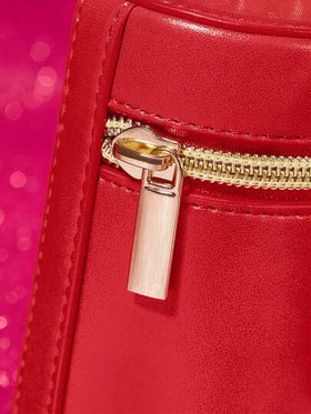 Betty Boop x SHEIN حقيبة تغيير مطبوعة بشكل أسطواني من جلد البولي يوريثان مزينة بفيونكة اللؤلؤية، مناسبة لتخزين العملات المعدنية والأحمر شفاه وبلسم الشفاه والمفاتيح والأغراض الصغيرة، مناسبة للرجال والنساء والطلاب، لطيفة، محبة، تقبيل، حب، أفكار هدايا، حفلة،