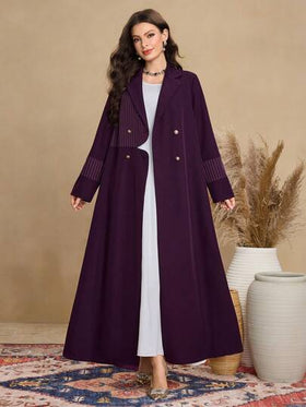 Al Najma رمضان عبايات رداء طويل أنيق للنساء، بنمط عربي، مزين بخطوط أرجوانية، بياقة عريضة، وصفين من الأزرار، مناسب للتنقل والارتداء اليومي.