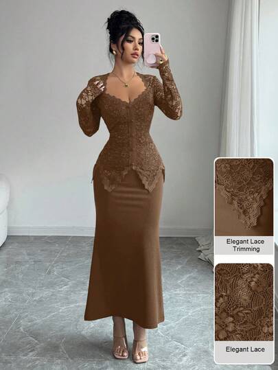Modelyn رمضان فستان متوسط الطول مناسب للنساء مع رقبة مربعة، تصميم بتفاصيل من الدانتيل والأزرار على الخصر