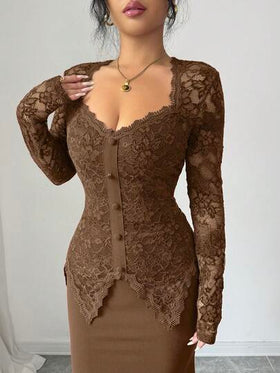 Modelyn رمضان فستان متوسط الطول مناسب للنساء مع رقبة مربعة، تصميم بتفاصيل من الدانتيل والأزرار على الخصر