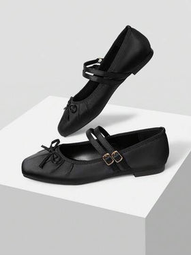 MOTF أحذية باليه مسطحة للنساء ذات لون أحادي أنيق للتنقل، مزينة بفيونكة وأشرطة مزدوجة مع إبزيم