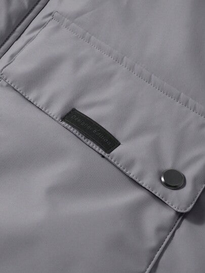 Manfinity Homme معطف مبطن بغطاء للرجال للخريف/الشتاء، تصميم متعدد الجيوب، مبطن بالحشو، بطانة حرارية، هدية للصديق، ملابس خارجية كاجوال فضفاضة مقاومة للماء، جاكيت رجالية مبطنة حرارياً، ملابس تقنية رجالية، جاكيت رجالية رمادية، جاكيت دافئة للرجال، هدية للصديق