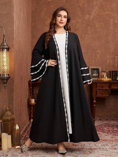 Al Najma رمضان عباية كاجوال للنساء ذوات الأحجام الكبيرة بأكمام طويلة وتطريز دانتيل بلون واحد