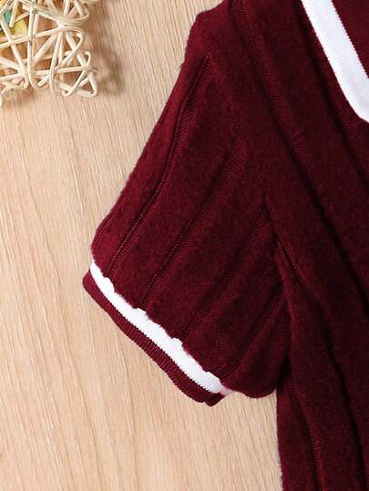 SHEIN Vintaside Kids مجموعتان للأطفال الصبيان، قميص بولو أزرق داكن وشورت، قماش سميك مخطط، مناسب للعب اليومي الخارجي، المدرسة، العطلات، بأناقة، مناسب للأنشطة العائلية، الرياضة والحفلات