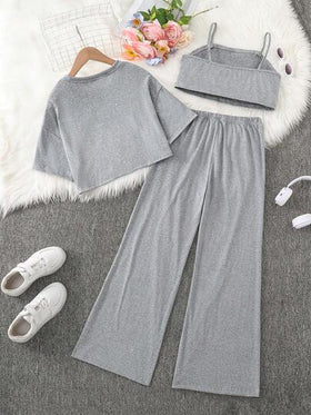 SHEIN Sparklyn طقم ملابس كاجوال يومي مكون من قميص كامي بطبعة قلب بياقة دائرية وذيل غير منتظم وأكمام قصيرة، وبنطال بخصر مطاطي وساق واسعة