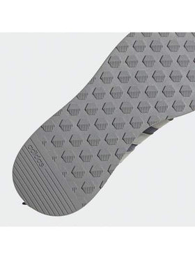Adidas أحذية رياضية كاجوال منخفضة الرقبة مريحة عصرية للجنسين IG6552