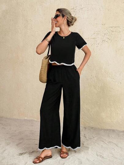 SHEIN Frenchy مجموعة ملابس علوية وبنطلون بأكمام قصيرة وياقة مستديرة بلونين متباينين للنساء، 2 قطعة