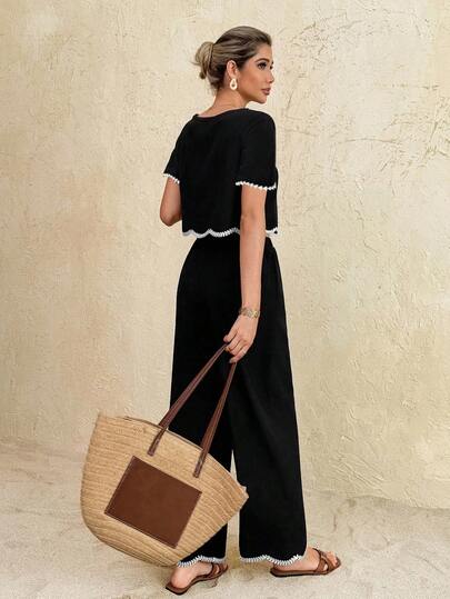 SHEIN Frenchy مجموعة ملابس علوية وبنطلون بأكمام قصيرة وياقة مستديرة بلونين متباينين للنساء، 2 قطعة