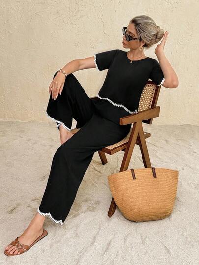 SHEIN Frenchy مجموعة ملابس علوية وبنطلون بأكمام قصيرة وياقة مستديرة بلونين متباينين للنساء، 2 قطعة