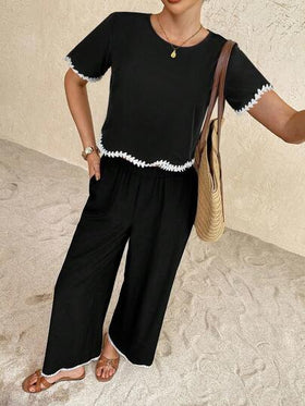 SHEIN Frenchy مجموعة ملابس علوية وبنطلون بأكمام قصيرة وياقة مستديرة بلونين متباينين للنساء، 2 قطعة
