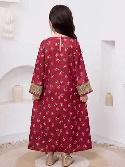 SHEIN فستان كاجوال فضفاض بياقة دائرية مطبوع بطبعة زهرية للفتاة الصغيرة