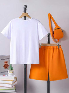 SHEIN Streecool Kids 3 قطع/مجموعة قميص كارجو مع طباعة دب جميلة، وشورت جيب كارجو وحقيبة عبر الجسم للأطفال الكبار للربيع والصيف