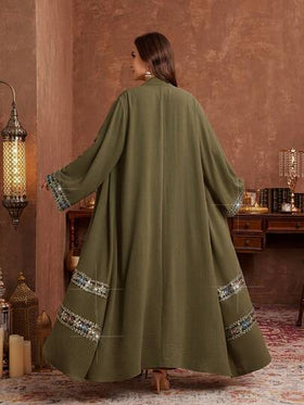 Al Najma رمضان مجموعة أنيقة من الأبايا ذات الأكمام الطويلة والفساتين بلا أكمام مع تصميم الشراريب للمرأة ذات الحجم الكبير