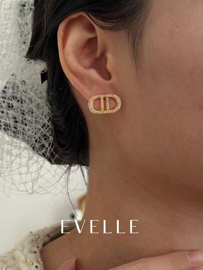 أقراط أنيقة وجميلة مطلية بالذهب عيار 18 قيراط، مناسبة للارتداء اليومي والمناسبات