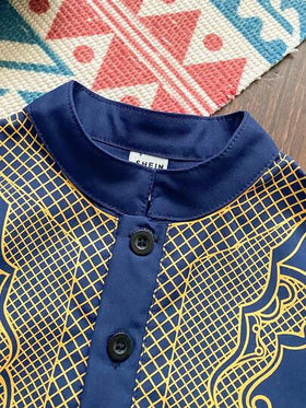 SHEIN رمضان 1 قطعة رومبير قصيرة الأكمام للأولاد مع طوق مندرين وأزرار مطبوعة + قبعة شمس دائرية، طقم كاجوال رجعي مناسب للارتداء اليومي في الربيع/الصيف