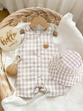 SHEIN LMoss Kids مجموعة رومبير وقبعة دلو للأطفال الرضع من الجنسين، مكونة من رومبير بدون أكمام ذات خطوط ملونة باللون المشمشي وشورت، ملابس عادية للعطلات الربيعية والصيفية