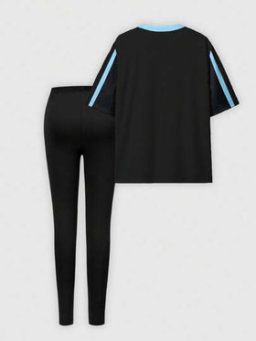 SHEIN طقم ملابس علوية كاجوال قصيرة الأكمام مع طباعة رقم 23 وشعار، وسروال ضيق قطعتين، طراز رياضي للشارع