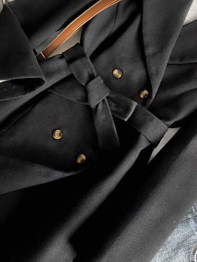 SHEIN معطف صوفي سميك عصري للمراهقات بياقة عتيقة، أزرار مزدوجة، أكمام طويلة، حزام خصر قابل للتعديل، مناسب للخريف/الشتاء، دافئ، للخارج، كاجوال، المنزل، السفر