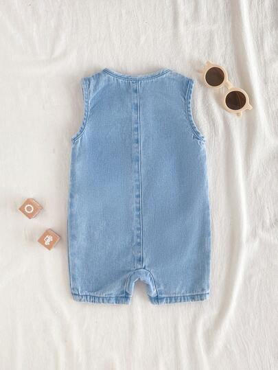SHEIN Vintaside Kids جمبسوت صيفية كاجوال يومية للأطفال الصبيان بطراز كلاسيكي جامعي، بأزرار أمامية نصفية، جيوب قصاصات، بدون أكمام، فضفاضة
