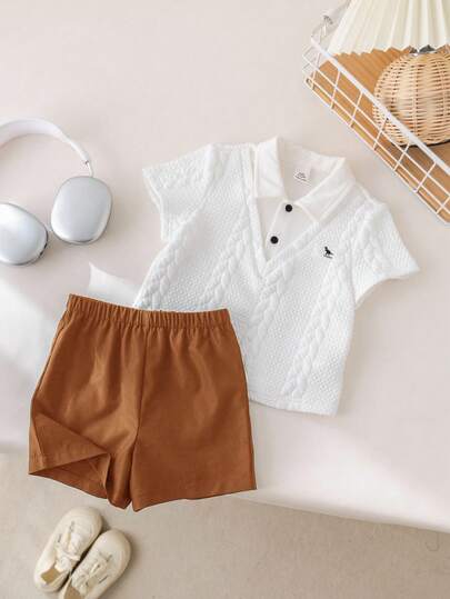 SHEIN طقم قميص بولو وشورت ذو خصر مطاطي مناسب للأطفال الصبيان، مناسب لحفلات عيد الميلاد، الحفلات المسائية، الأداء، الزفاف، حفلات استقبال المولود الجديد، احتفال عيد الميلاد الأول