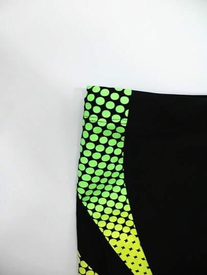 Manfinity Swimmode سروال سباحة للرجال بخصر قابل للسحب مع طباعة نقاط وتصميم لاصق