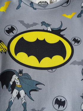 BATMAN X SHEIN 85th طقم بيجاما مكون من ملابس علوية كم قصير بياقة طاقم وشورت مناسب للأولاد، بتصميم كرتوني