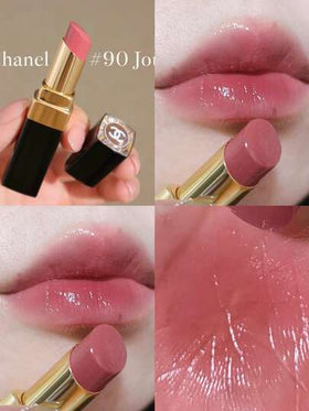 CHANEL أحمر شفاه بحجم السفر بأنبوب أسود وذهبي لامع بلون (خوخي موف) #90 JOUR من كوكو مادمازيل بوزن 1.5 جرام / 0.05 أونصة