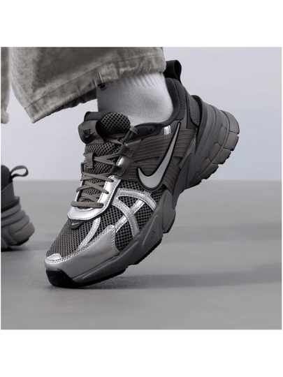Nike أحذية نايك V2K الرياضية المريحة والمتعددة الاستخدامات ذات الرقبة المنخفضة للرجال للتنقل والتجول في المدينة
