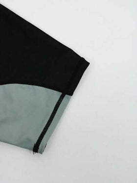Manfinity Swimmode جمبسوت سباحة قصيرة الأكمام بألوان متباينة للرجال للشاطئ والعطلات