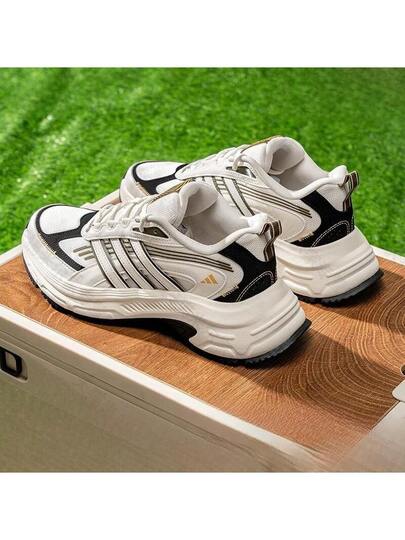 Adidas أحذية رياضية مريحة متعددة الاستخدامات للرجال والنساء