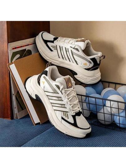 Adidas أحذية رياضية مريحة متعددة الاستخدامات للرجال والنساء
