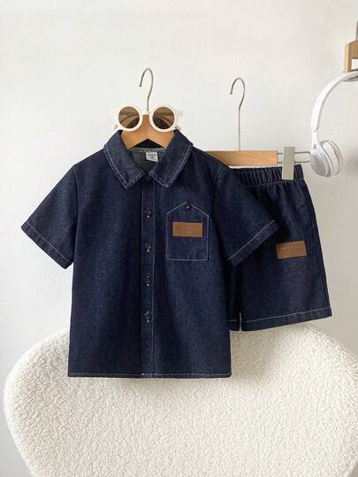 SHEIN Streecool Kids مجموعة ملابس علوية كم قصير وشورت بتدرج لون الجينز المغسول مناسبة للارتداء اليومي، المدرسة، العطلات، السفر، الاسترخاء، التشمس، الصيف، قطعتان