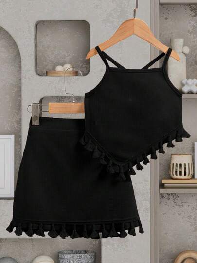 SHEIN Elladie kids طقم ملابس علوية كامي بحاشية غير متماثلة وتنورة بحاشية شرابة قطعتين للفتيات الصغيرات