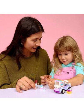 LEGO مكعبات بناء (مكعبات بناء) سلسلة الأصدقاء شاحنة توصيل كعكة وحيد القرن، لعبة مكعبات بناء، مناسبة للبنات والأولاد فوق 4 سنوات، تتضمن الشخصيات الصغيرة بايزلي وليو والإكسسوارات، فكرة هدية عيد ميلاد، 42675