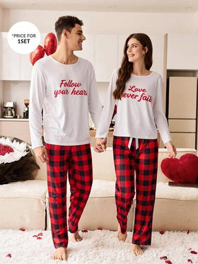 CoupledUp طقم بيجامة للأزواج بشعار عيد الحب والنمط المربع