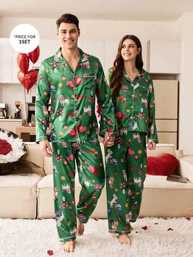 CoupledUp بيجامة زوجية من الساتان بطبعات كلب السجق الكاجوال الطريف، قلب، بالون، زهرة على الياقة، أكمام طويلة للرجال