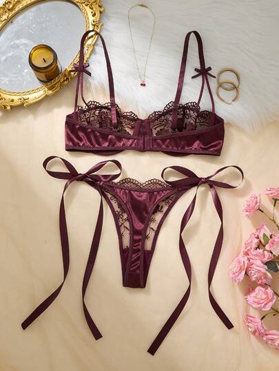 SHEIN مجموعة ملابس داخلية نسائية من قطعتين، سروال أرجواني مطرز بطراز رومانسي مع ربطة