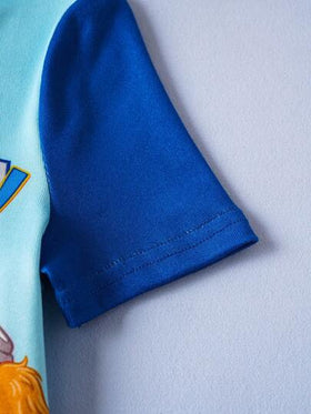 SHEIN | PAW Patrol طقم بيجامة مكون من ملابس علوية كم قصير وشورت بنمط كرتوني للأولاد، مصنوع من قماش مريح