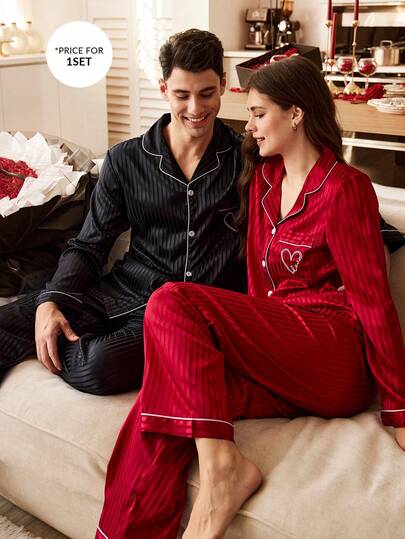 CoupledUp بيجامة رجالية طويلة الأكمام مكونة من سترة كارديجان ذات طوق وجيوب مطرزة وبنطال طويل من الحرير الصناعي المخطط