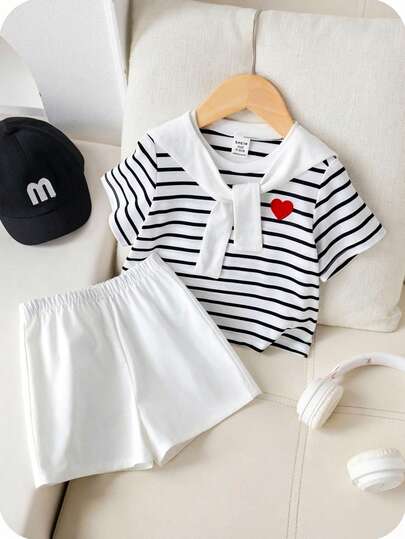 SHEIN 3 قطع مجموعة صيفية لطفل/طفلة تتكون من: ملابس علوية كم قصير مخطط، شورت خصر مطاطي، وشال، مناسبة لحفلات عيد الميلاد، الحفلات المسائية، الأداء، الزفاف، الاحتفال بالشهر الأول، المعمودية، وحفلات استقبال المولود الجديد
