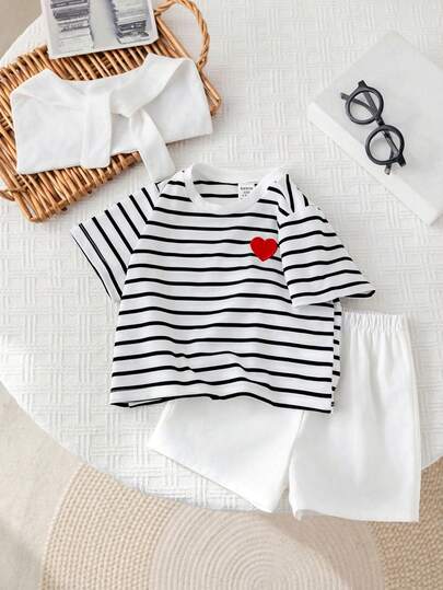 SHEIN 3 قطع مجموعة صيفية لطفل/طفلة تتكون من: ملابس علوية كم قصير مخطط، شورت خصر مطاطي، وشال، مناسبة لحفلات عيد الميلاد، الحفلات المسائية، الأداء، الزفاف، الاحتفال بالشهر الأول، المعمودية، وحفلات استقبال المولود الجديد